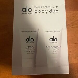 ALO Yoga Glow System Body Duo - White